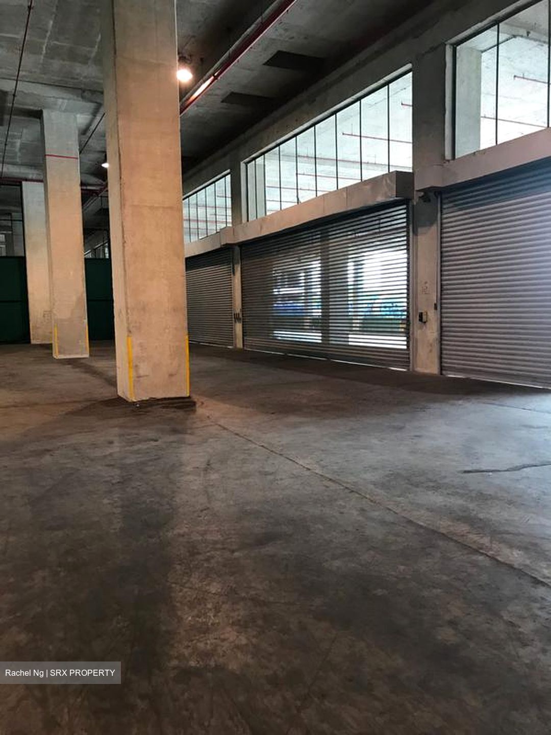 Gul Way (D22), Warehouse #572108531